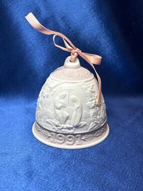 Vintage Lladro 1991 Bisque Porcelain Christmas Bell Ornament